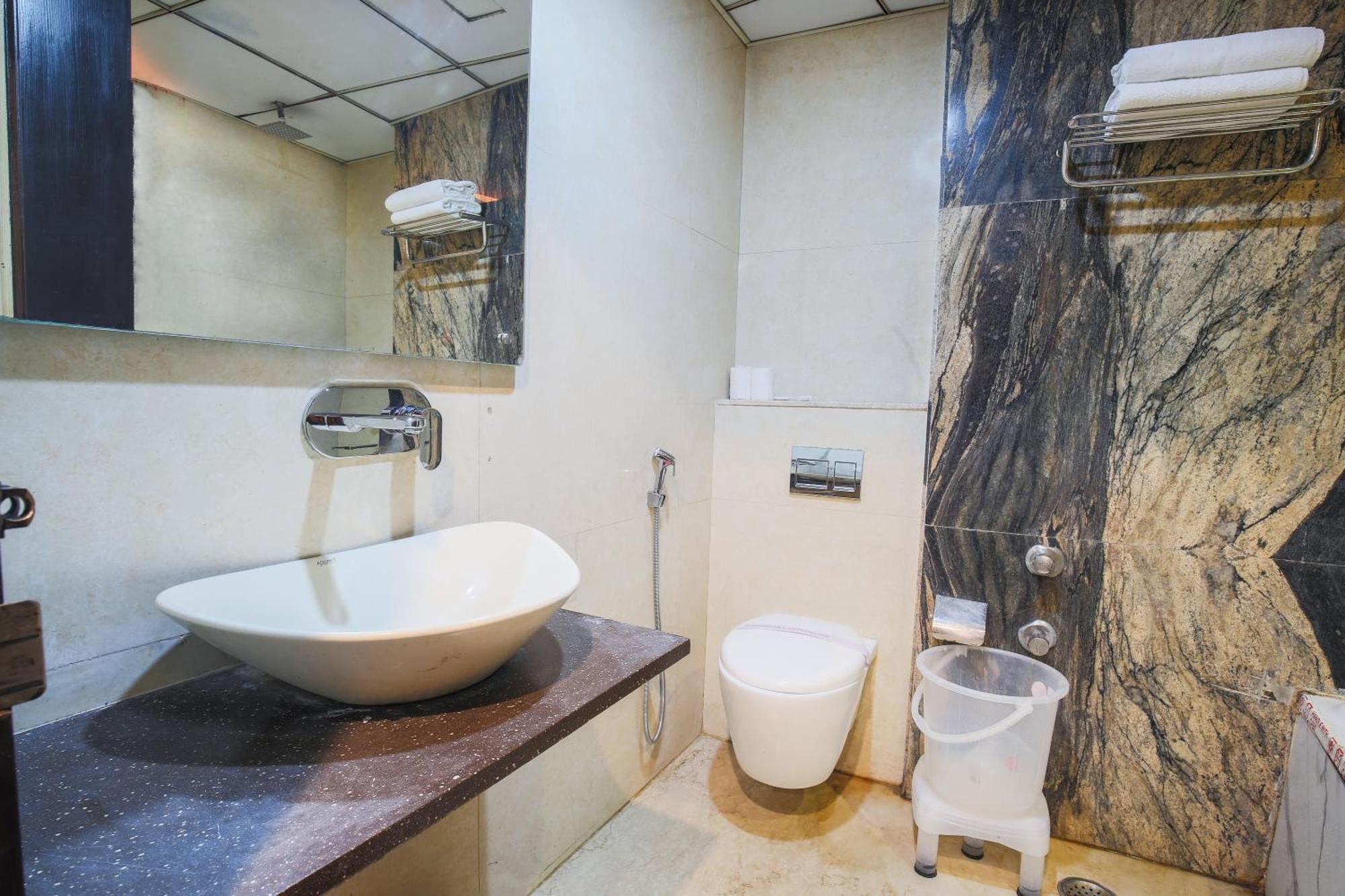 Hotel Uppal International, Near New Delhi Railway Station Esterno foto